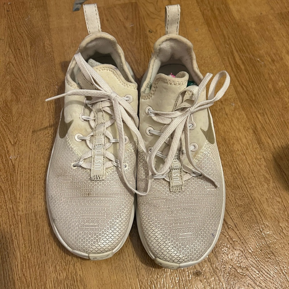 Nike Women's Cream Sneakers